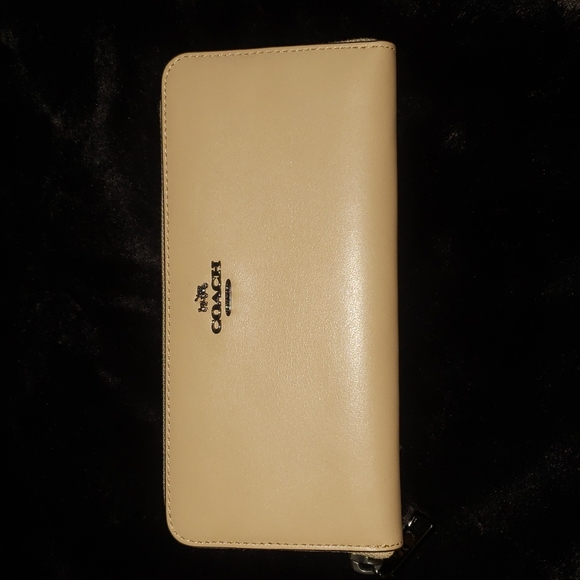 Coach Accessories - NEW Coach Wallet